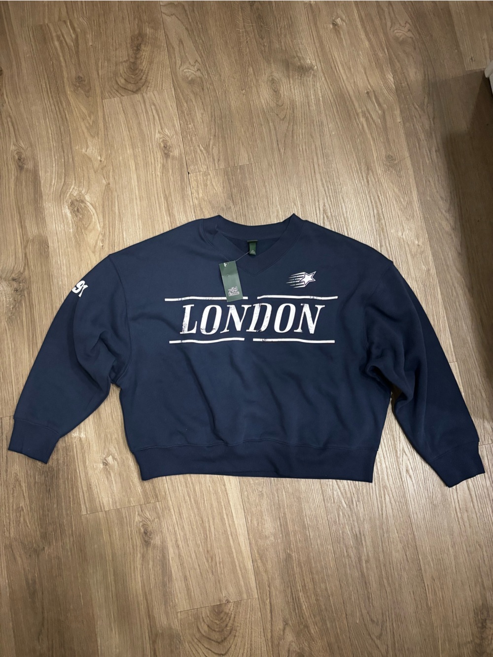 Wild Fable Women’s Navy London Crewneck Crop Sweatshirt - Size XL